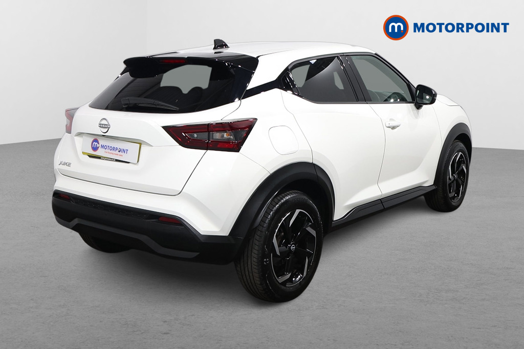 Nissan Juke N-Connecta Manual Petrol SUV - Stock Number (1642631) - Drivers side rear corner