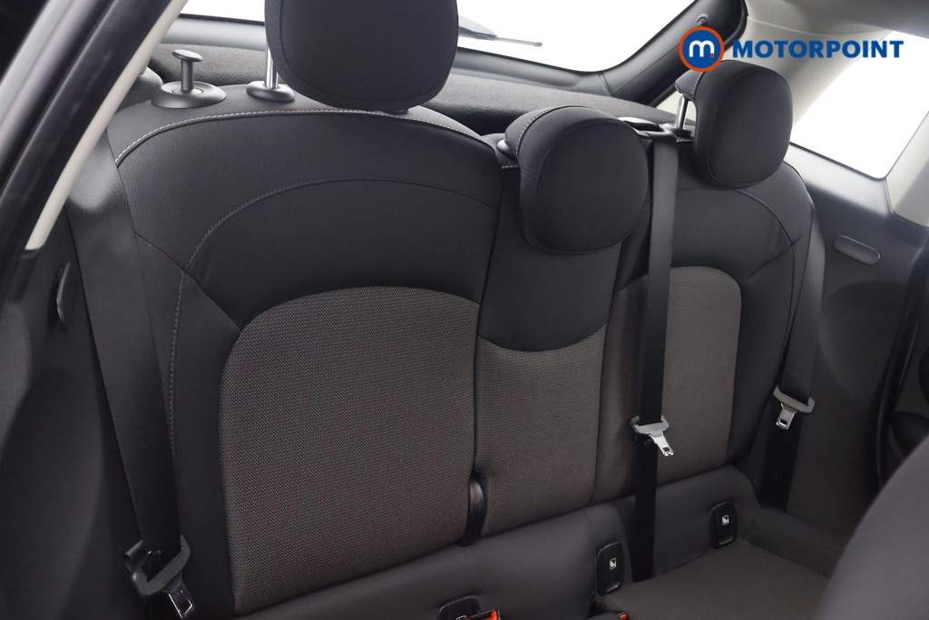 Mini Hatchback One Classic Manual Petrol Hatchback - Stock Number (1642777) - 11th supplementary image