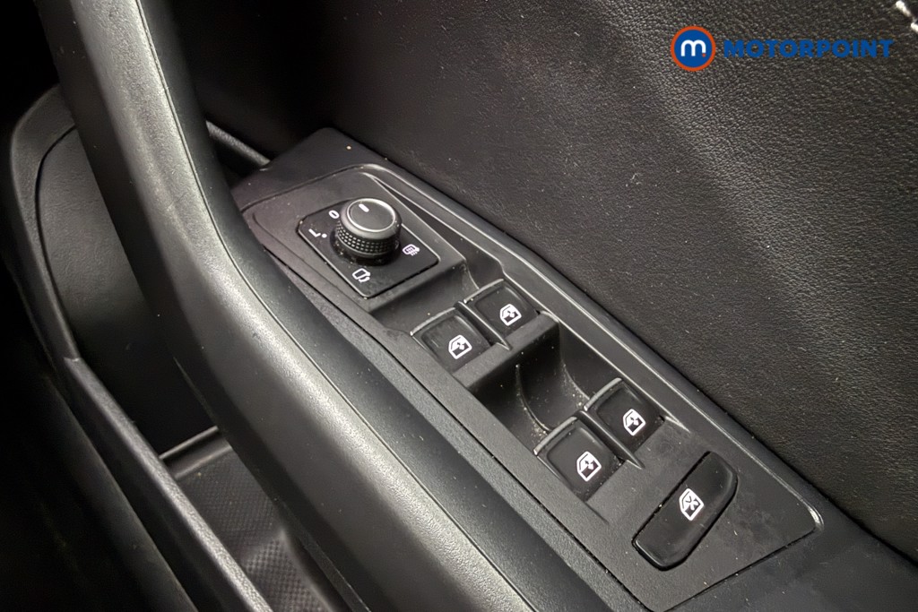 Volkswagen T-Roc R-Line Manual Diesel SUV - Stock Number (1642870) - 16th supplementary image