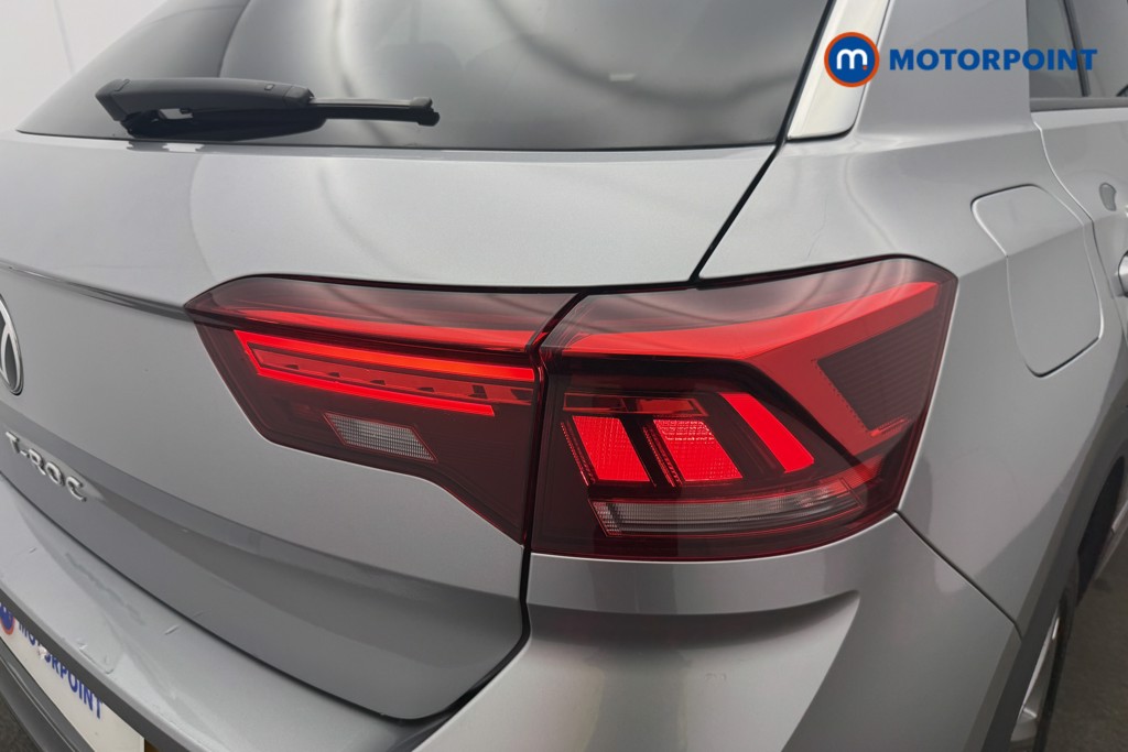 Volkswagen T-Roc R-Line Manual Diesel SUV - Stock Number (1642870) - 18th supplementary image