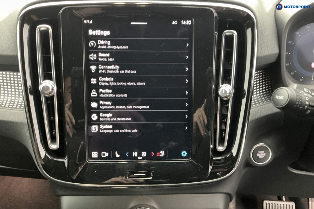 Volvo Xc40 Plus Automatic Petrol SUV - Stock Number (1642926) - 2nd supplementary image