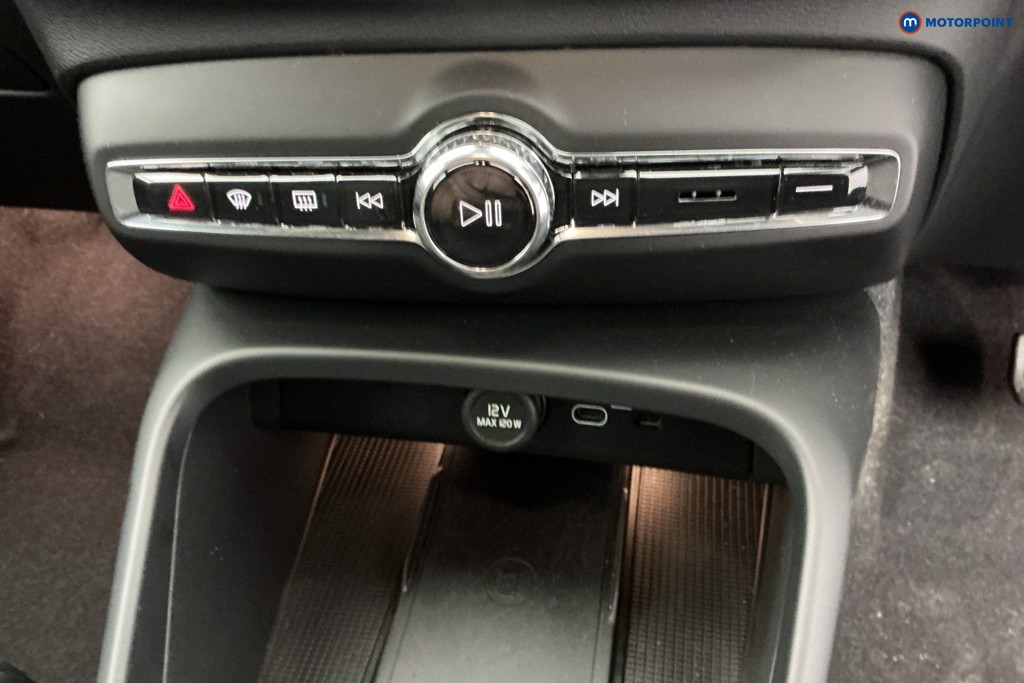 Volvo Xc40 Plus Automatic Petrol SUV - Stock Number (1642926) - 15th supplementary image