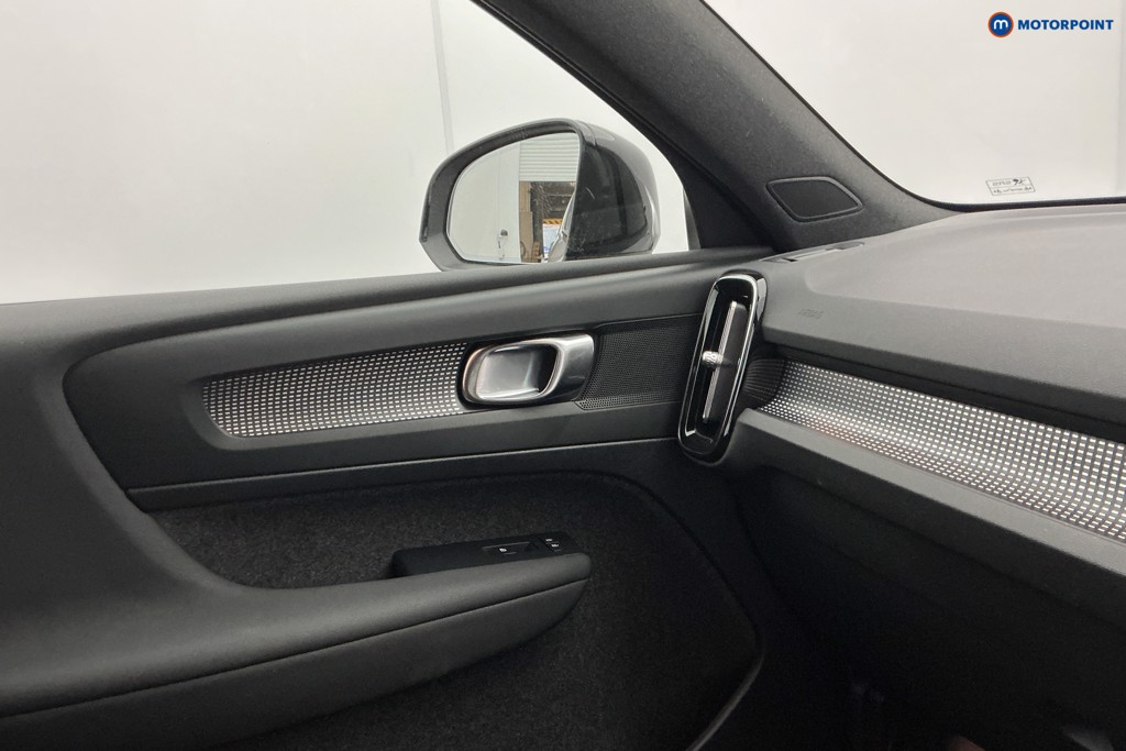Volvo Xc40 Plus Automatic Petrol SUV - Stock Number (1642926) - 17th supplementary image