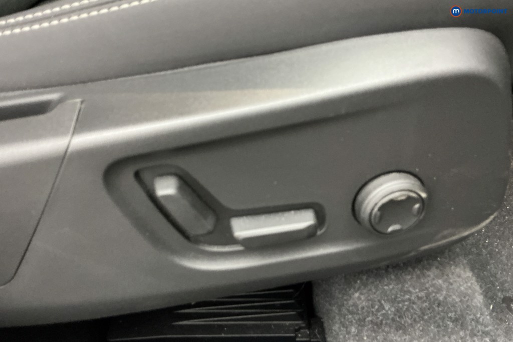 Volvo Xc40 Plus Automatic Petrol SUV - Stock Number (1642926) - 21st supplementary image