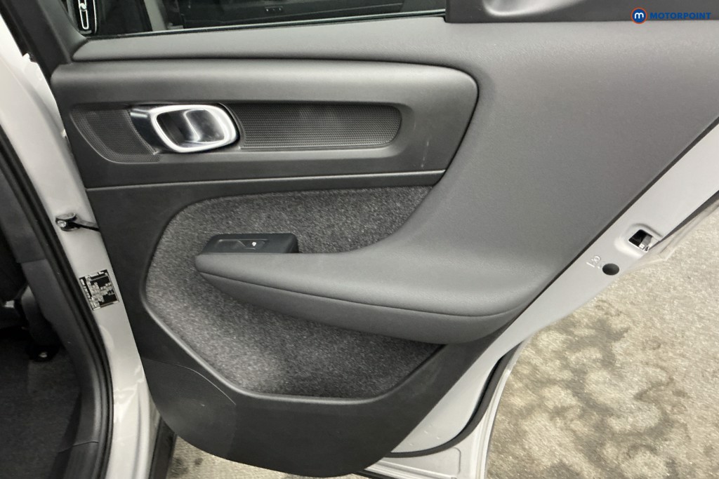 Volvo Xc40 Plus Automatic Petrol SUV - Stock Number (1642926) - 24th supplementary image