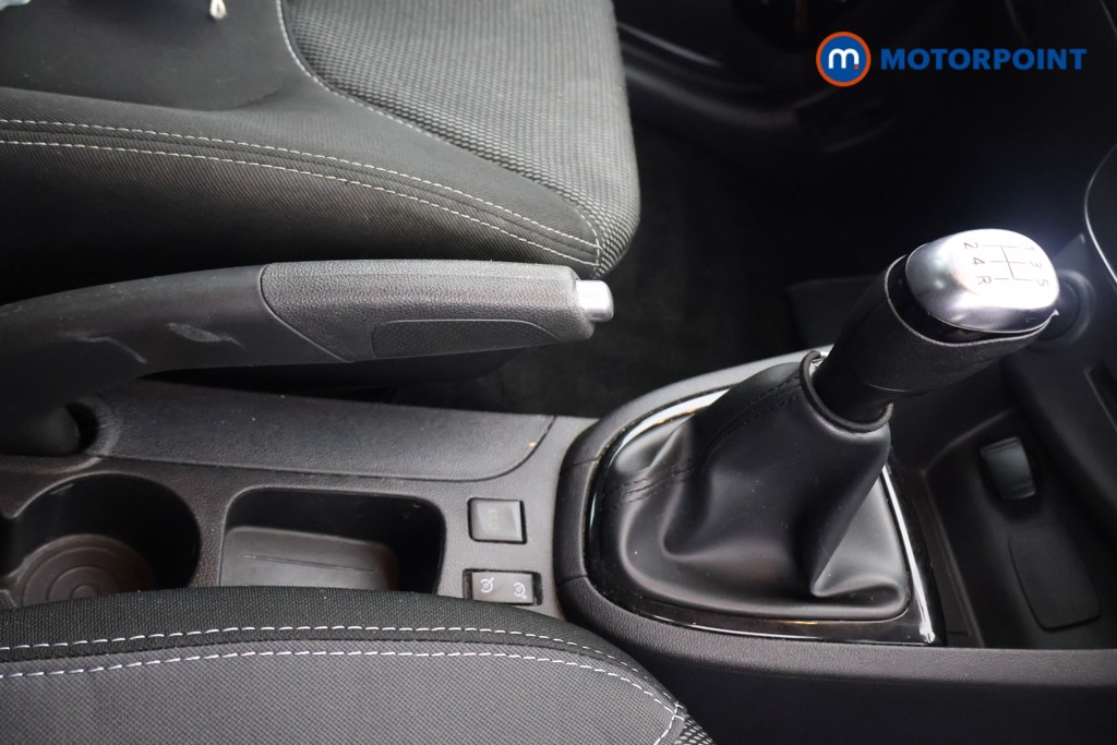 Renault Clio Iconic Manual Petrol Hatchback - Stock Number (1611565) - 7th supplementary image