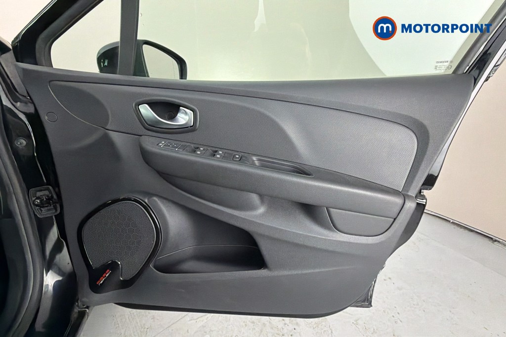Renault Clio Iconic Manual Petrol Hatchback - Stock Number (1619145) - 19th supplementary image