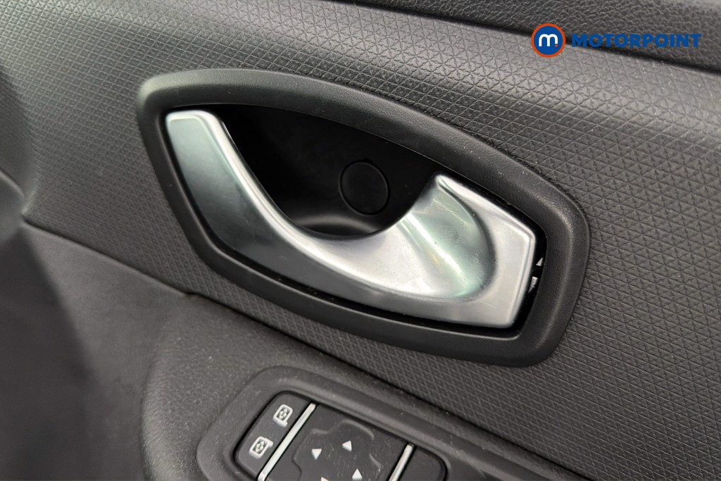 Renault Clio Iconic Manual Petrol Hatchback - Stock Number (1619145) - 42nd supplementary image