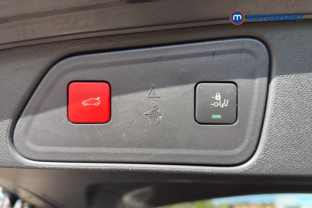 Peugeot 3008 Gt Line Premium Manual Petrol SUV - Stock Number (1622237) - 35th supplementary image