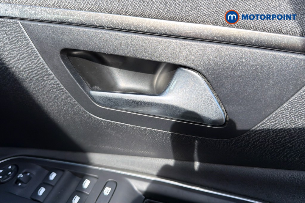 Peugeot 3008 Gt Line Premium Manual Petrol SUV - Stock Number (1622237) - 42nd supplementary image