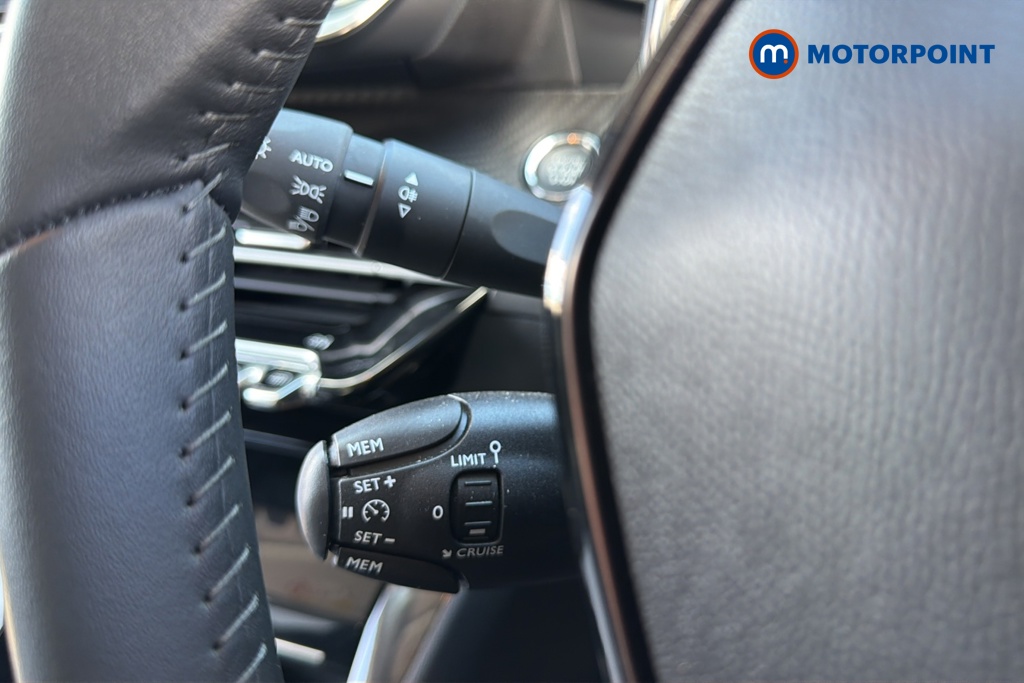 Peugeot 208 Allure Manual Petrol Hatchback - Stock Number (1624862) - 5th supplementary image