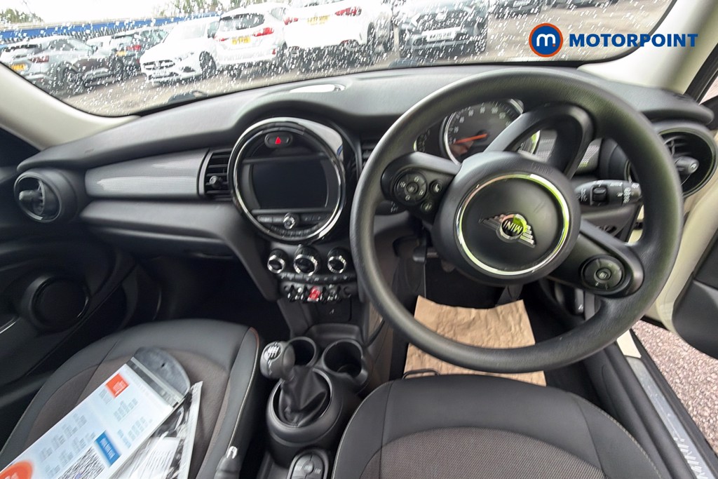 Mini Hatchback Cooper Classic Manual Petrol Hatchback - Stock Number (1625600) - 2nd supplementary image