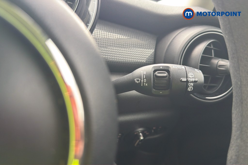 Mini Hatchback Cooper Classic Manual Petrol Hatchback - Stock Number (1625600) - 7th supplementary image