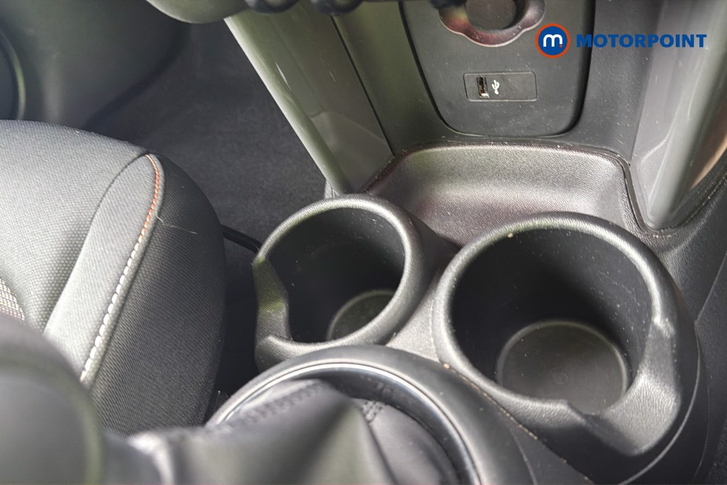 Mini Hatchback Cooper Classic Manual Petrol Hatchback - Stock Number (1625600) - 16th supplementary image
