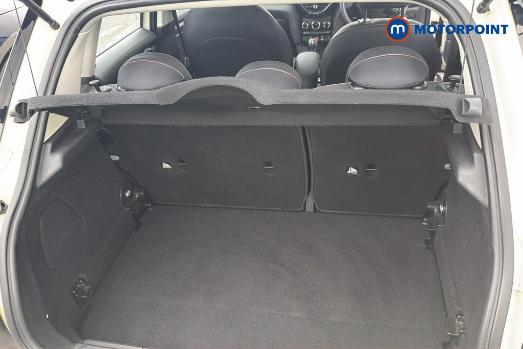 Mini Hatchback Cooper Classic Manual Petrol Hatchback - Stock Number (1625600) - 33rd supplementary image