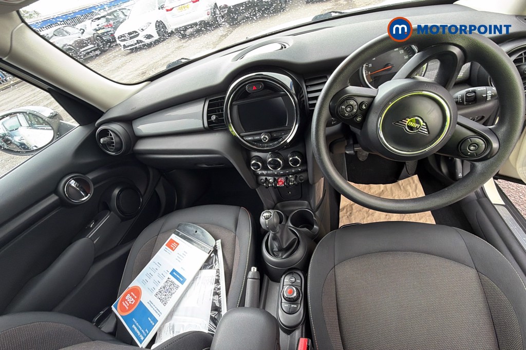 Mini Hatchback Cooper Classic Manual Petrol Hatchback - Stock Number (1625600) - 1st supplementary image