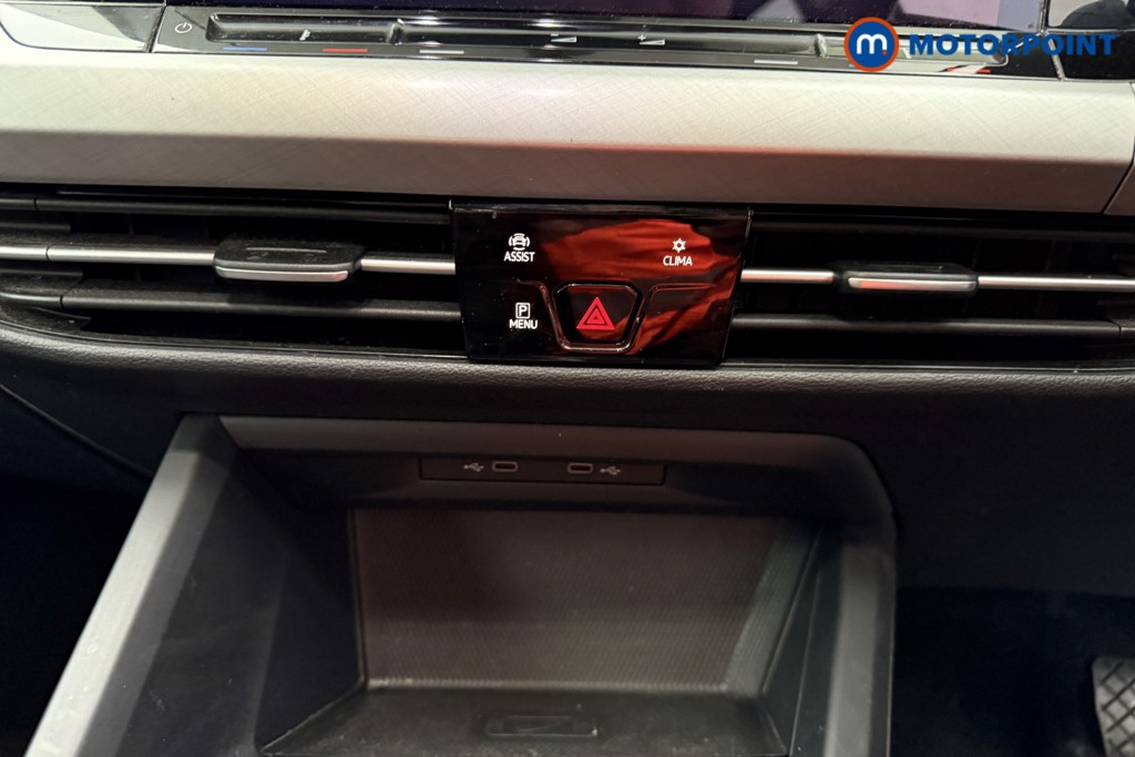 Volkswagen Golf Life Automatic Petrol Hatchback - Stock Number (1626243) - 9th supplementary image