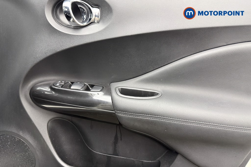 Nissan Juke Tekna Manual Petrol SUV - Stock Number (1629010) - 18th supplementary image