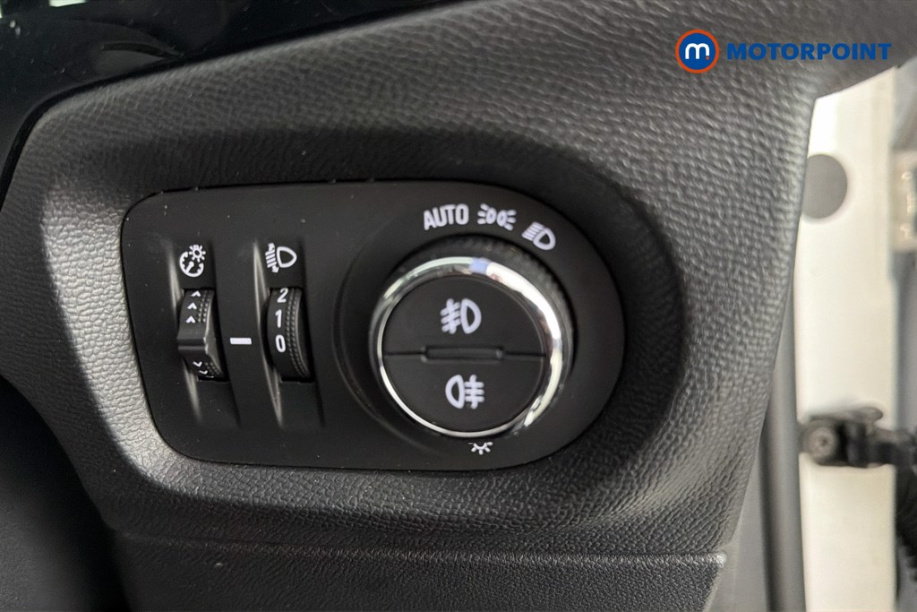 Vauxhall Corsa Elite Edition Manual Petrol Hatchback - Stock Number (1629895) - 18th supplementary image