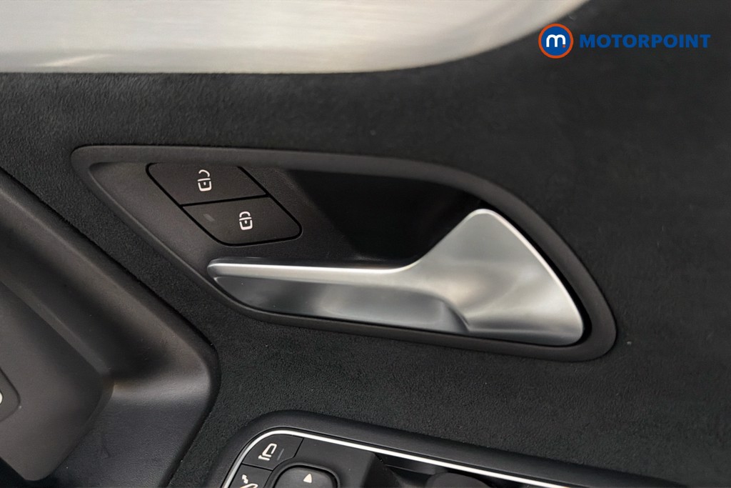 Mercedes-Benz A Class Amg Line Automatic Petrol Saloon - Stock Number (1632608) - 42nd supplementary image