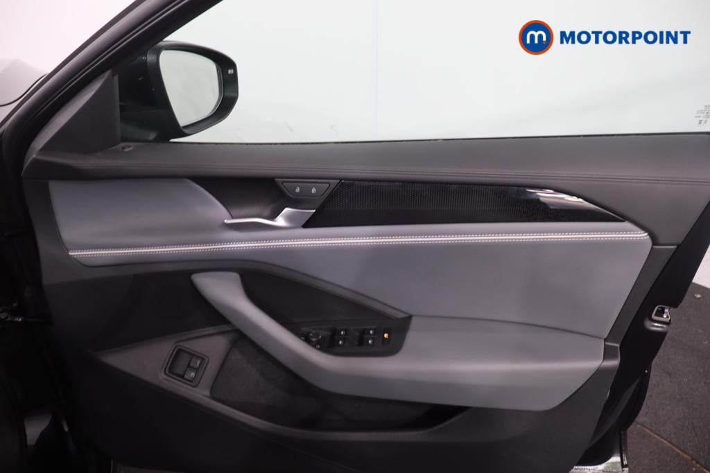 Volkswagen Passat Life Automatic Petrol Plug-In Hybrid Estate - Stock Number (1632899) - 10th supplementary image