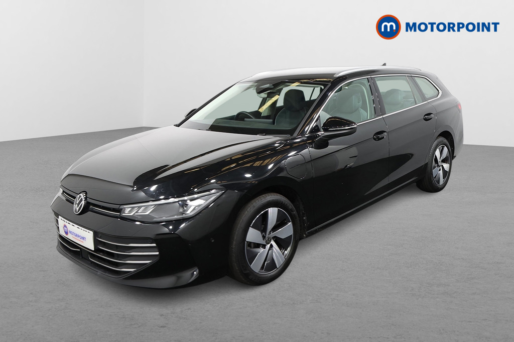 Volkswagen Passat Life Automatic Petrol Plug-In Hybrid Estate - Stock Number (1632899) - Passenger side front corner