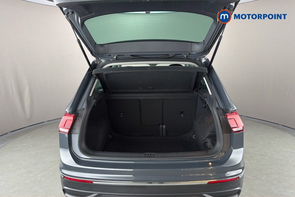 Volkswagen Tiguan Life Automatic Diesel SUV - Stock Number (1633232) - 33rd supplementary image
