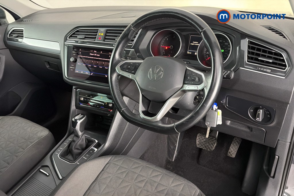 Volkswagen Tiguan Life Automatic Diesel SUV - Stock Number (1633232) - 1st supplementary image