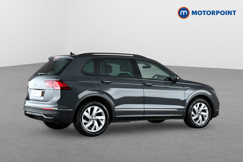 Volkswagen Tiguan Life Automatic Diesel SUV - Stock Number (1633232) - Drivers side rear corner
