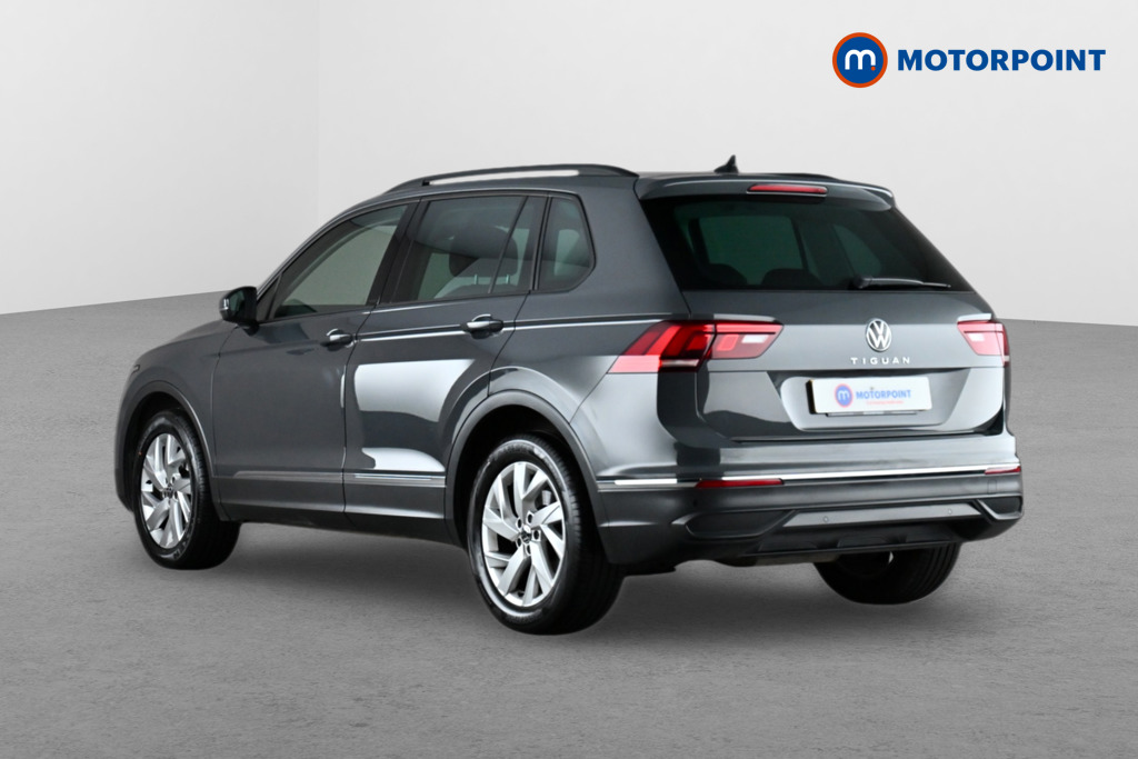 Volkswagen Tiguan Life Automatic Diesel SUV - Stock Number (1633232) - Passenger side rear corner