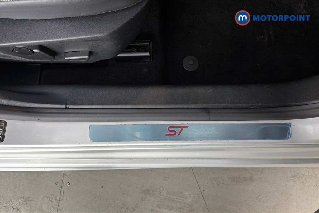 Ford Focus St-Line X Automatic Petrol Estate - Stock Number (1634067) - 27th supplementary image