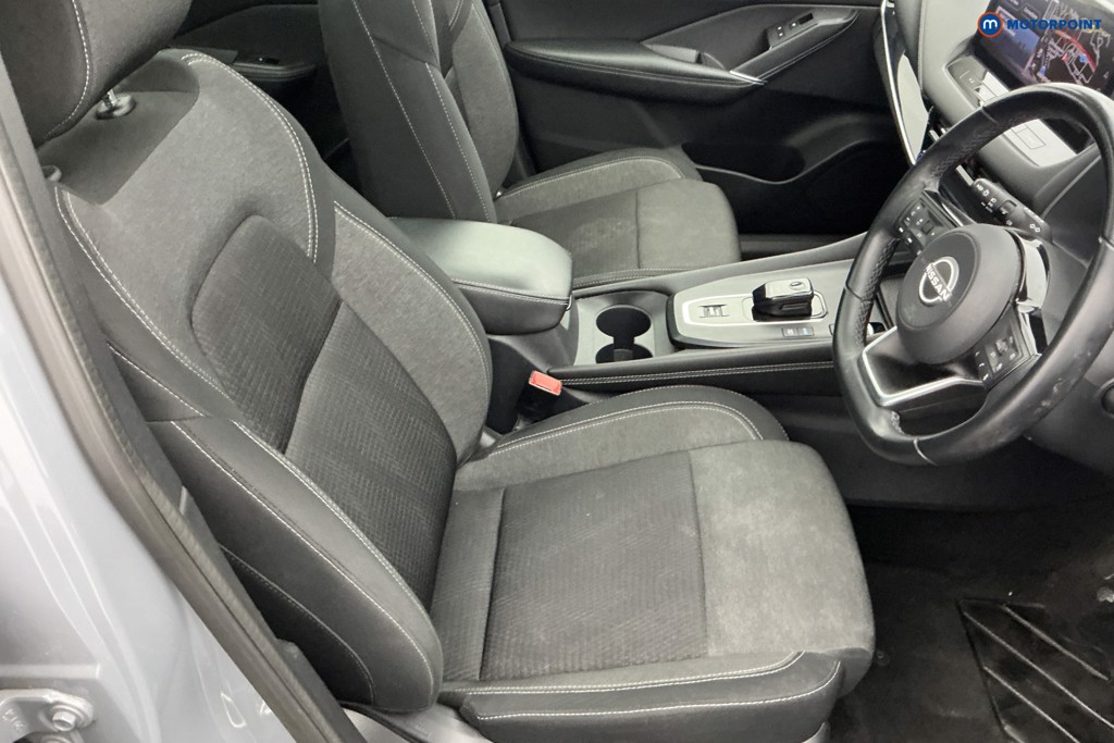 Nissan Qashqai N-Connecta Automatic Petrol-Electric Hybrid SUV - Stock Number (1635149) - 5th supplementary image