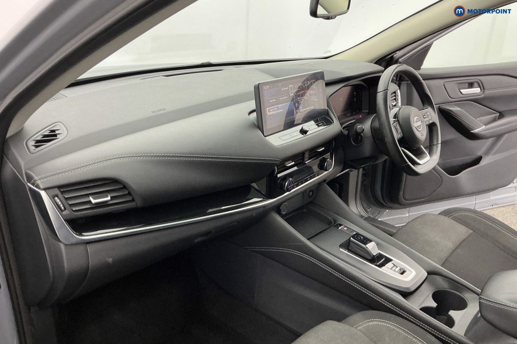Nissan Qashqai N-Connecta Automatic Petrol-Electric Hybrid SUV - Stock Number (1635149) - 9th supplementary image