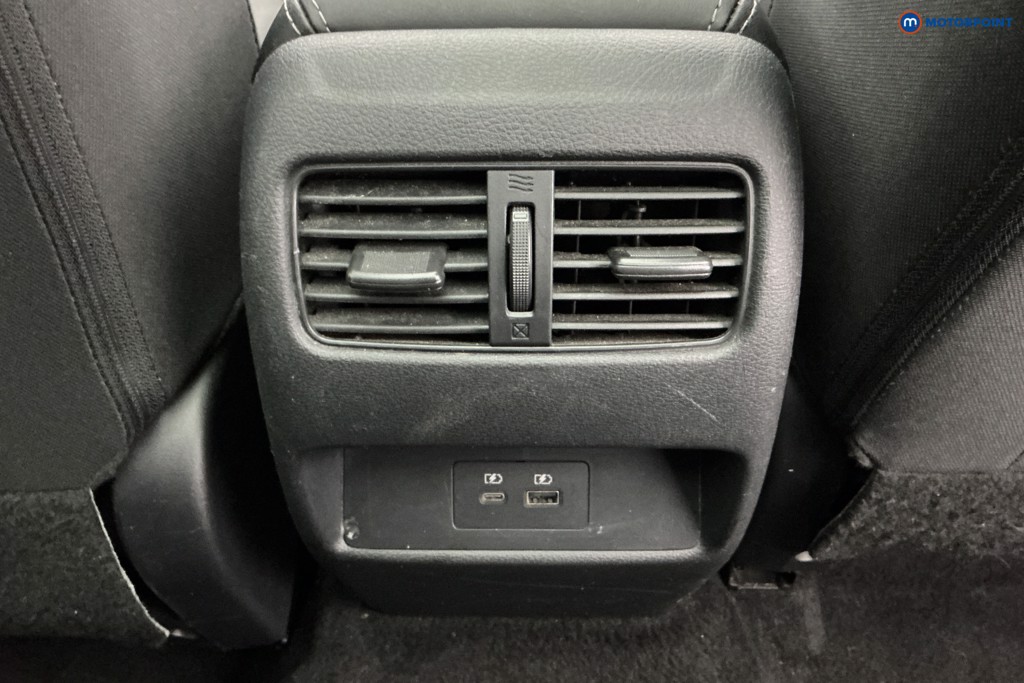 Nissan Qashqai N-Connecta Automatic Petrol-Electric Hybrid SUV - Stock Number (1635149) - 10th supplementary image