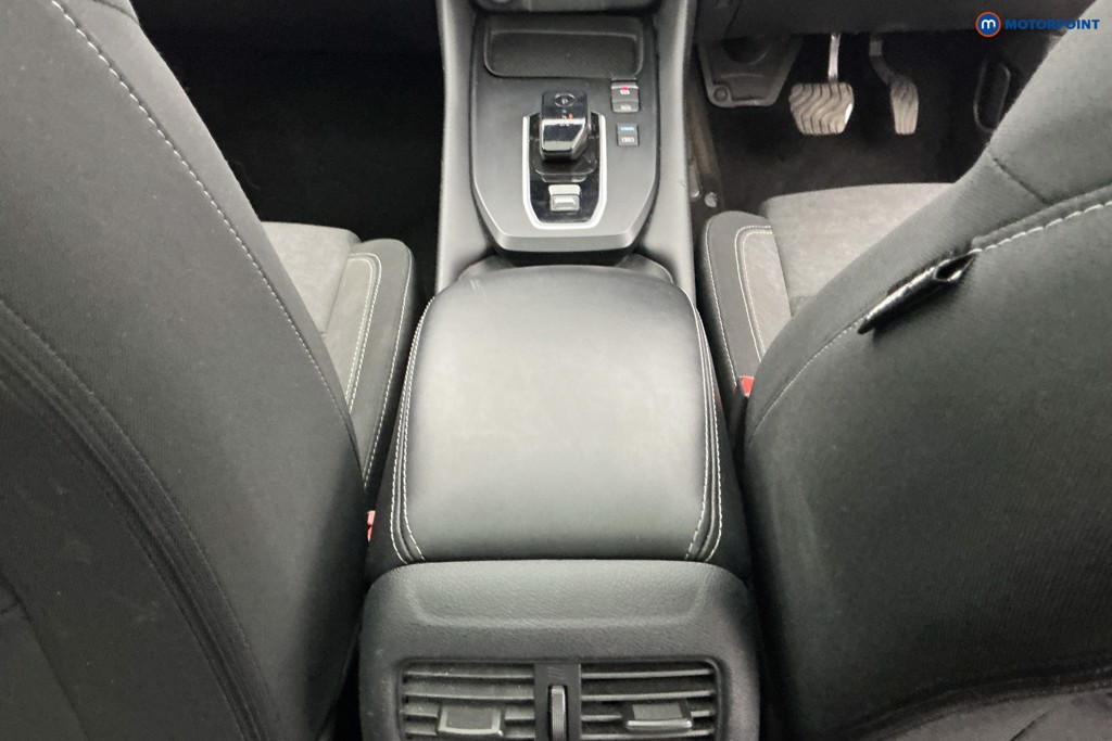 Nissan Qashqai N-Connecta Automatic Petrol-Electric Hybrid SUV - Stock Number (1635149) - 11th supplementary image