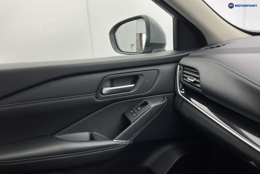 Nissan Qashqai N-Connecta Automatic Petrol-Electric Hybrid SUV - Stock Number (1635149) - 18th supplementary image