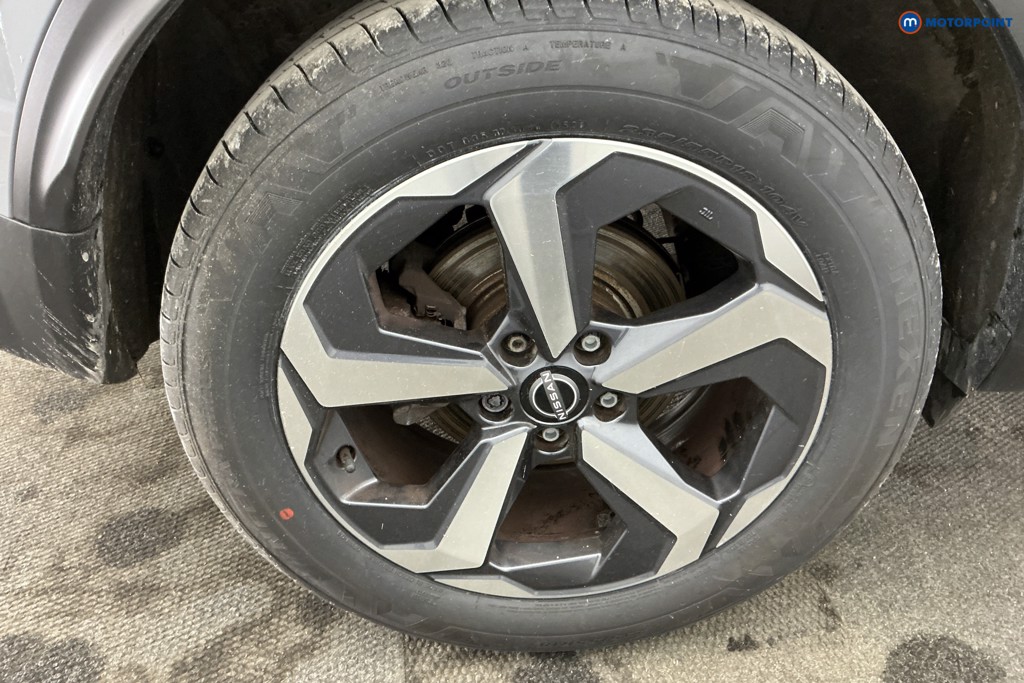 Nissan Qashqai N-Connecta Automatic Petrol-Electric Hybrid SUV - Stock Number (1635149) - 31st supplementary image