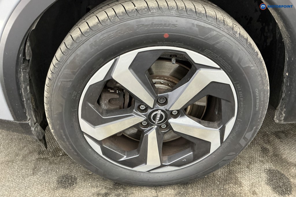 Nissan Qashqai N-Connecta Automatic Petrol-Electric Hybrid SUV - Stock Number (1635149) - 33rd supplementary image