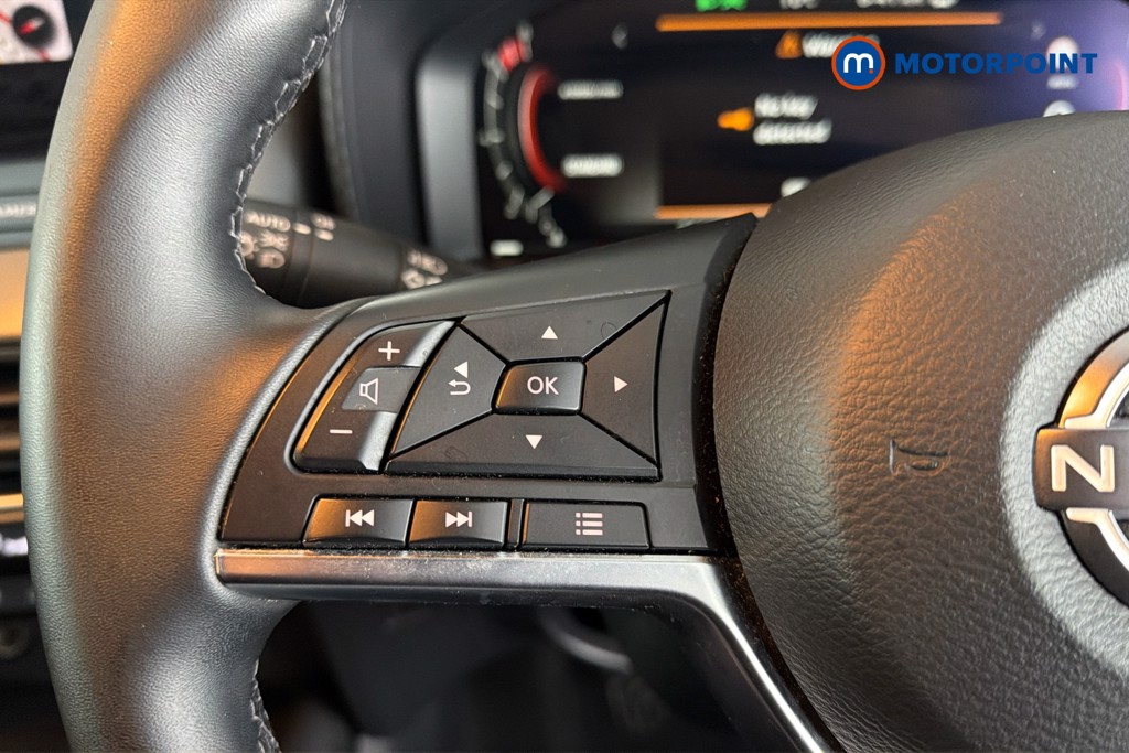 Nissan Juke N-Connecta Manual Petrol SUV - Stock Number (1635881) - 3rd supplementary image