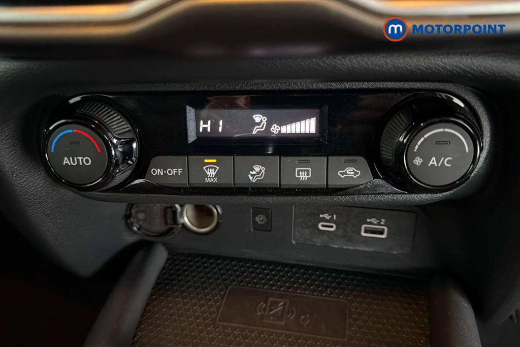 Nissan Juke N-Connecta Manual Petrol SUV - Stock Number (1635881) - 12th supplementary image