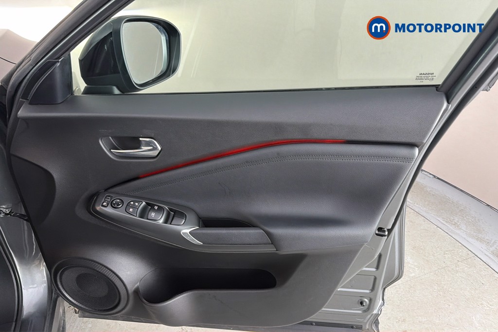 Nissan Juke N-Connecta Manual Petrol SUV - Stock Number (1635881) - 19th supplementary image