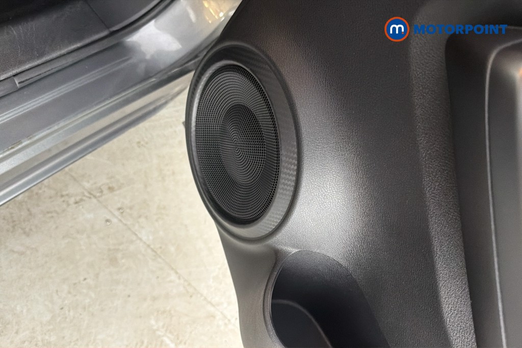 Nissan Juke N-Connecta Manual Petrol SUV - Stock Number (1635881) - 21st supplementary image