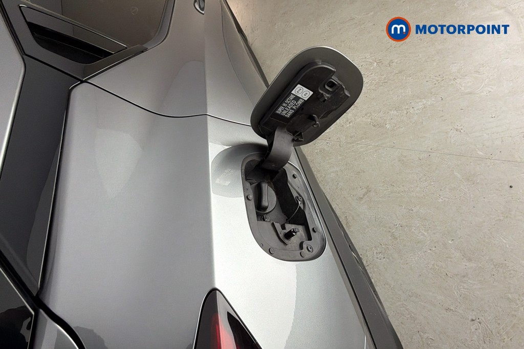Nissan Juke N-Connecta Manual Petrol SUV - Stock Number (1635881) - 41st supplementary image
