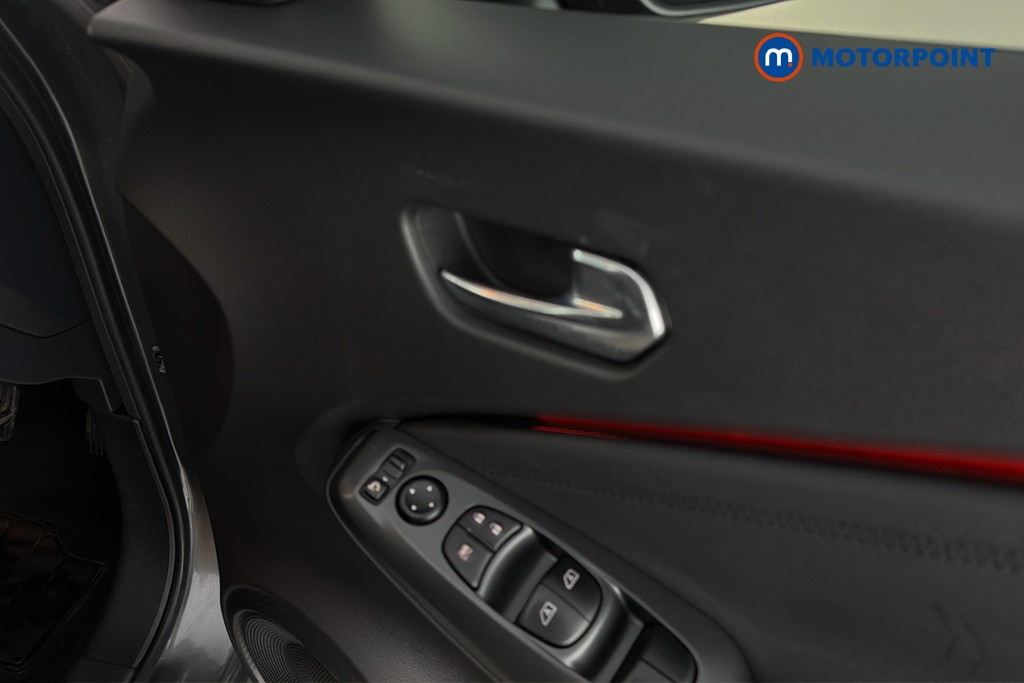 Nissan Juke N-Connecta Manual Petrol SUV - Stock Number (1635881) - 42nd supplementary image