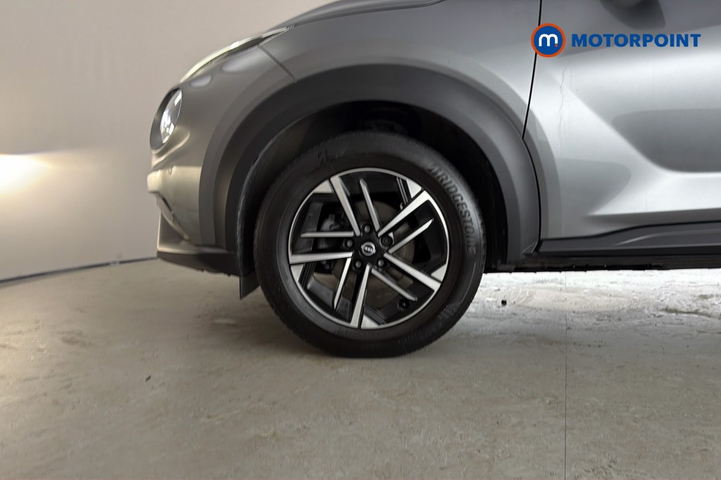 Nissan Juke N-Connecta Manual Petrol SUV - Stock Number (1635881) - 47th supplementary image