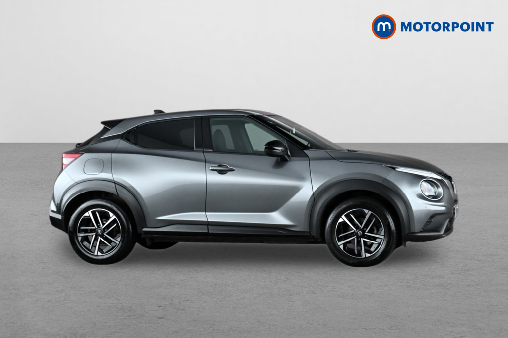 Nissan Juke N-Connecta Manual Petrol SUV - Stock Number (1635881) - Drivers side