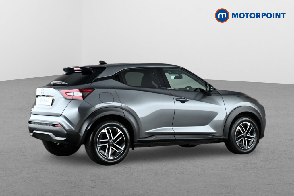 Nissan Juke N-Connecta Manual Petrol SUV - Stock Number (1635881) - Drivers side rear corner