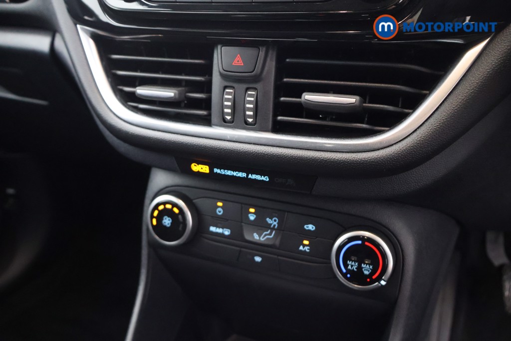 Ford Fiesta Titanium Manual Petrol Hatchback - Stock Number (1636926) - 6th supplementary image