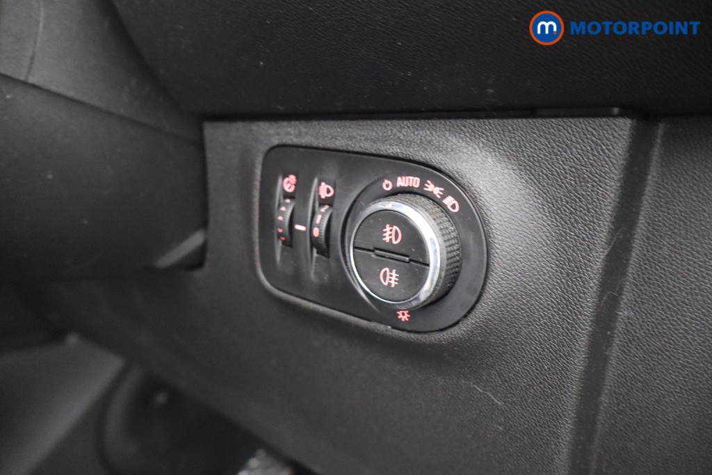 Vauxhall Corsa SRI Manual Petrol Hatchback - Stock Number (1637644) - 4th supplementary image