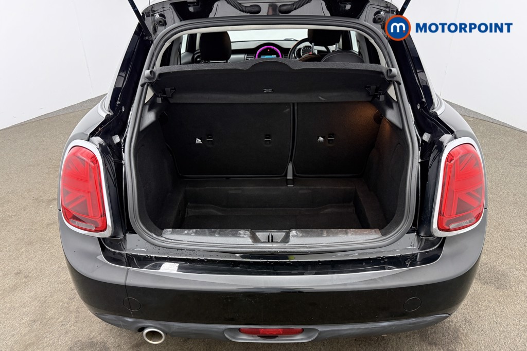 Mini Hatchback Cooper Classic Manual Petrol Hatchback - Stock Number (1638636) - 5th supplementary image